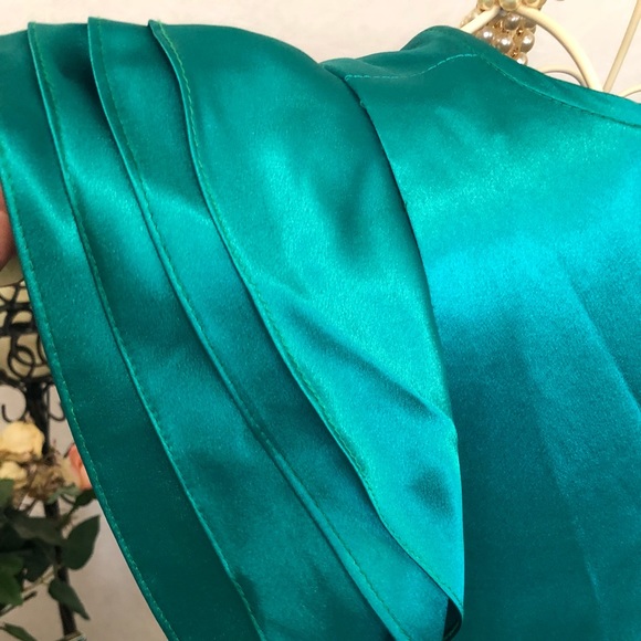 Women’s formal Dress Sz 10/12 - Picture 5 of 8